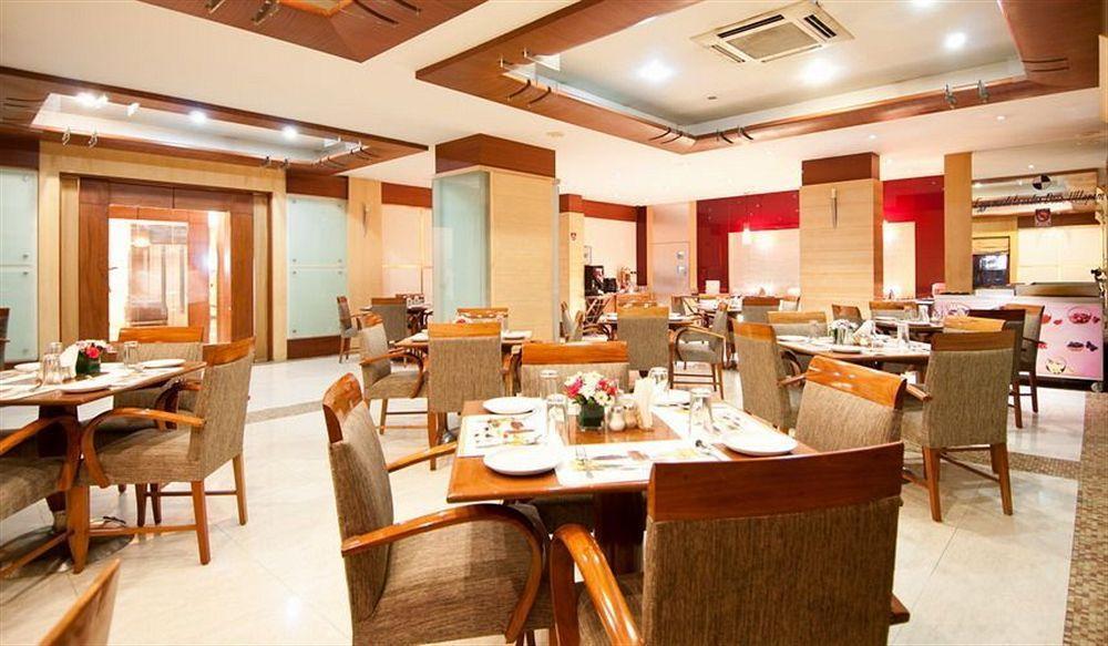 Astoria Hotel Mumbai Ngoại thất bức ảnh
