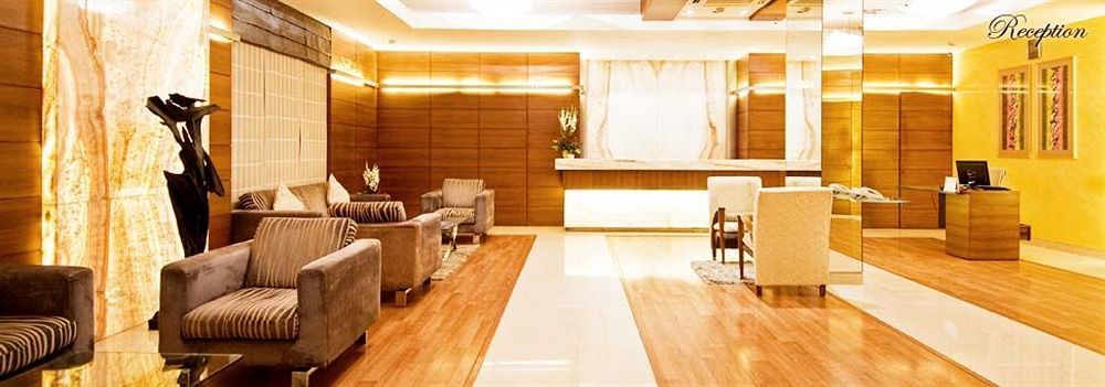 Astoria Hotel Mumbai Ngoại thất bức ảnh